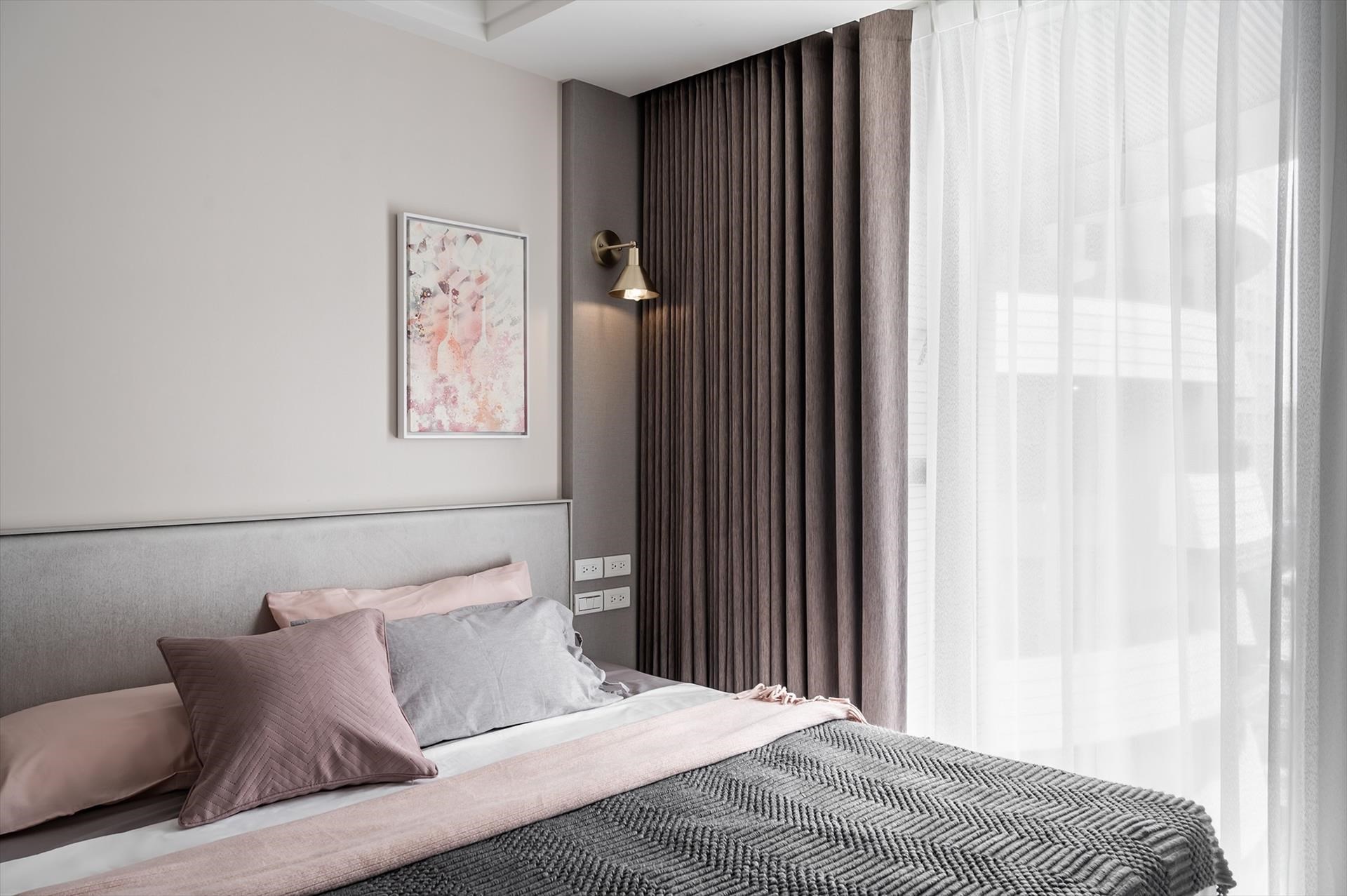 18 種床頭牆面的設計方法，讓你的臥室高雅又舒適，提升睡眠品質 - 澄易設計